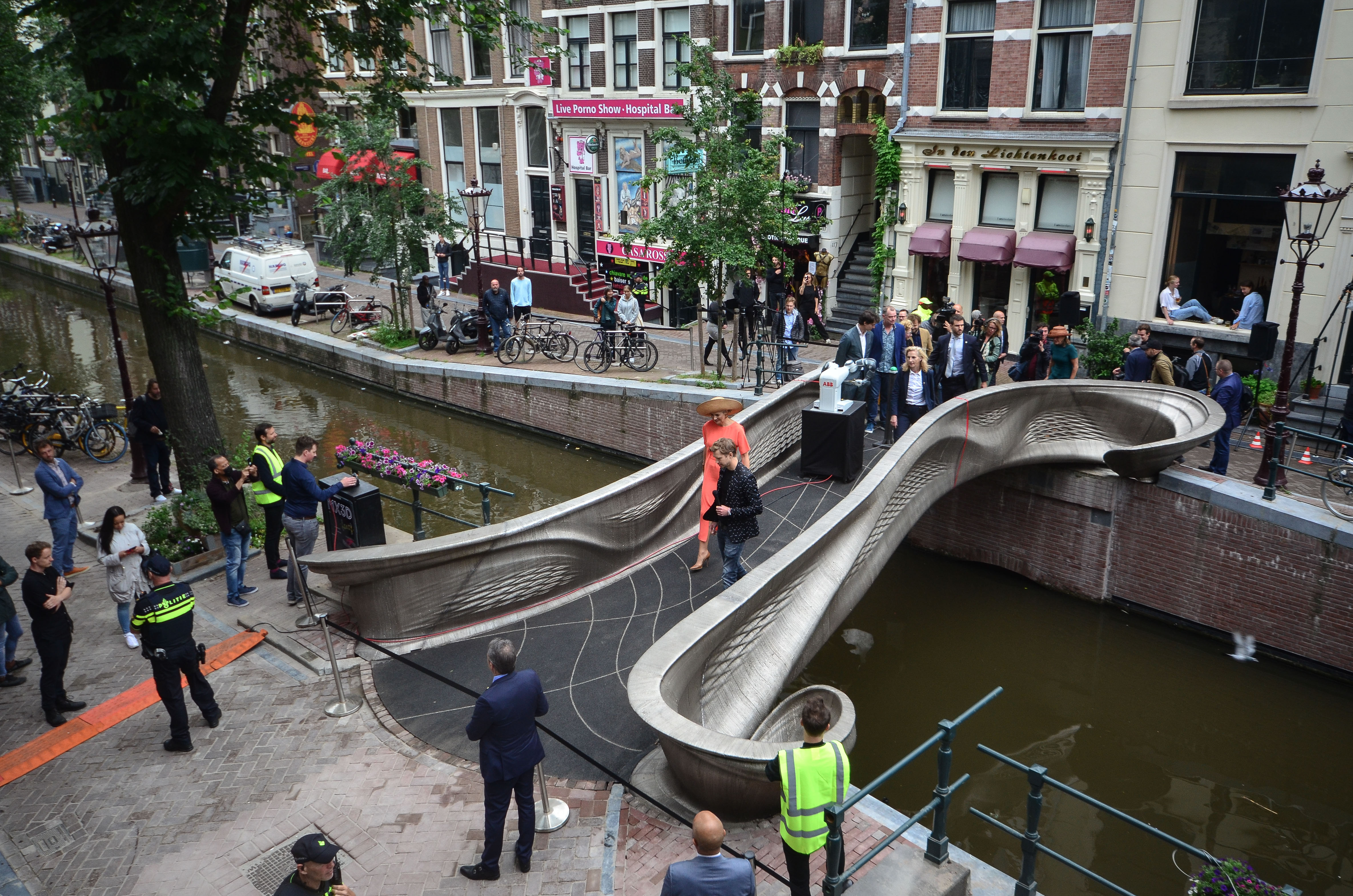 Opening of the 3D printed bridge in Amsterdam