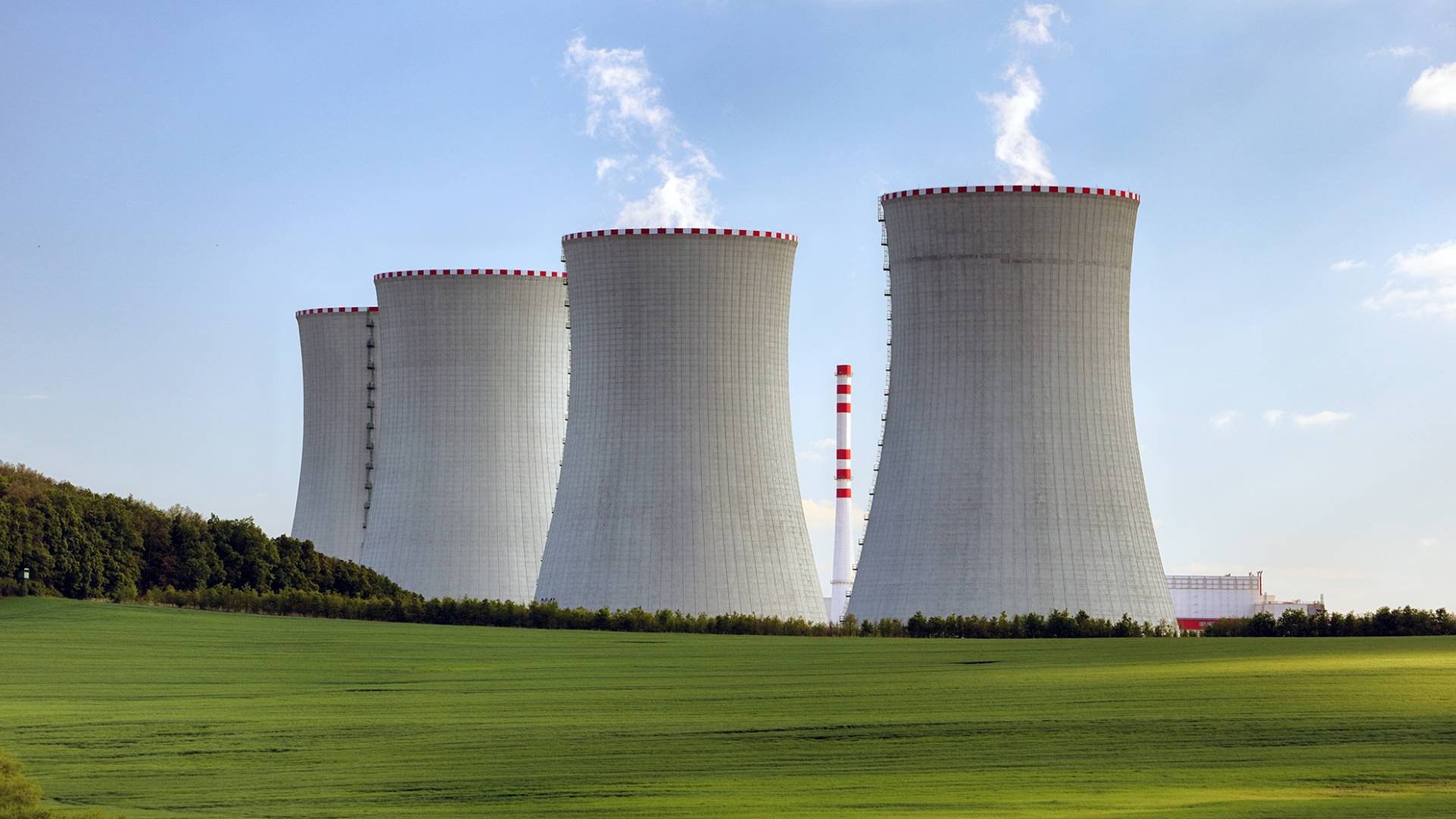 nuclear plant cooling towers